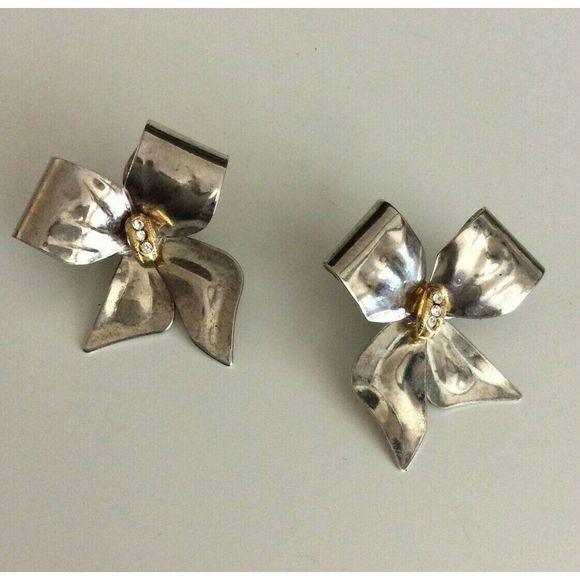 Vintage Tara Silver Bow Ribbon Pierced Earrings